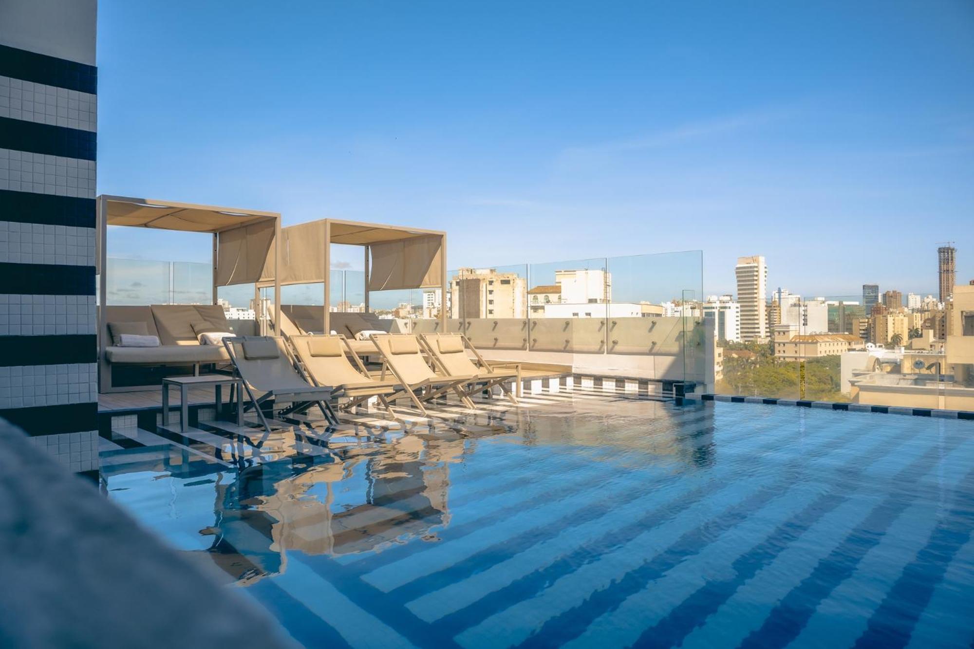 Отель Faranda Collection Barranquilla, A Member Of Radisson Individuals Барранкилья Экстерьер фото Rooftop pool