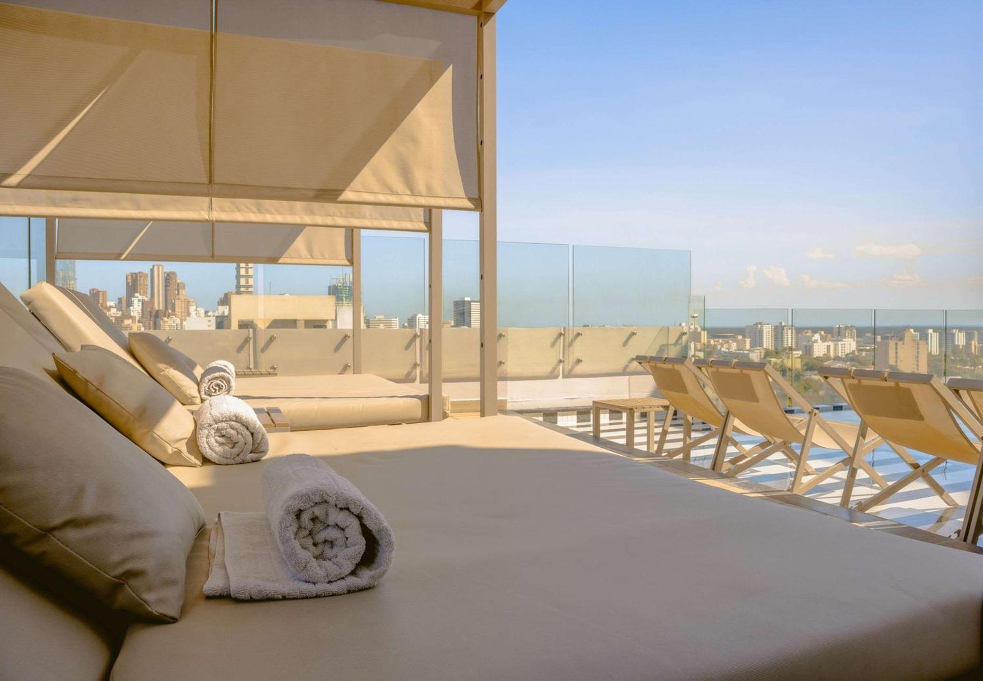 Отель Faranda Collection Barranquilla, A Member Of Radisson Individuals Барранкилья Экстерьер фото Rooftop pool